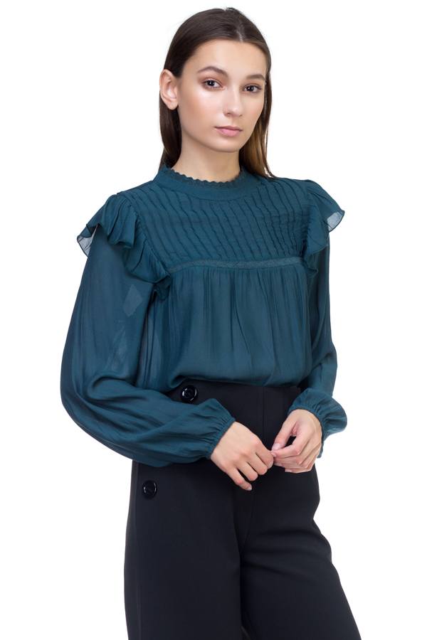 Long sleeve mock neck shirt