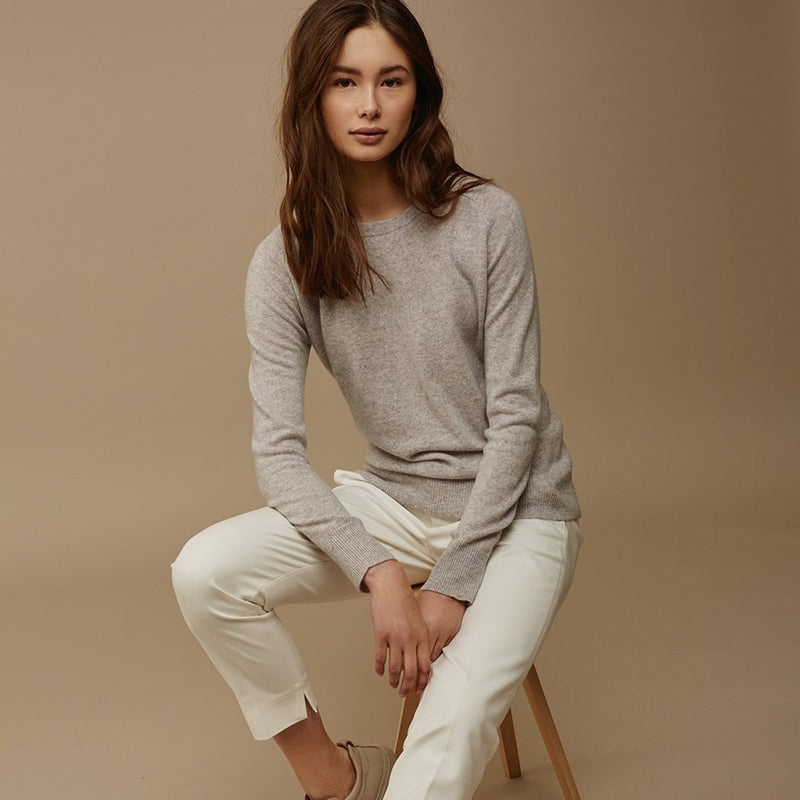 Woman winter Cashmere sweaters and auntmun knitted