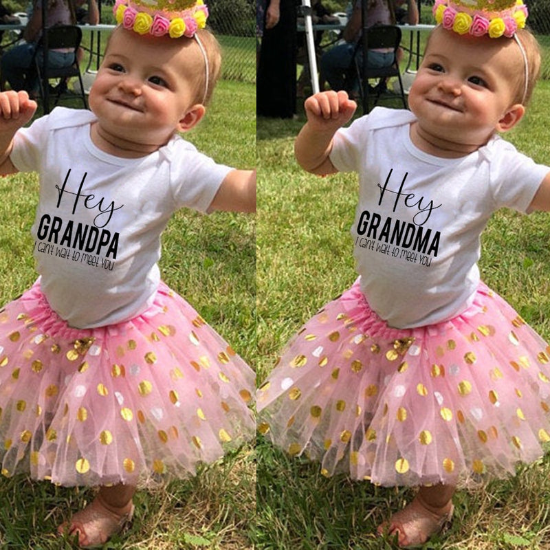Hey Grandma/grandpa I Can't Wait To Meet You  Letter Print Girls Pink