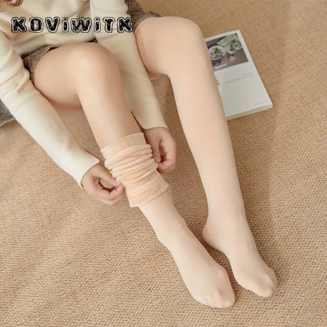 Elegant Black Knee-High Velvet Socks: Winter Chic