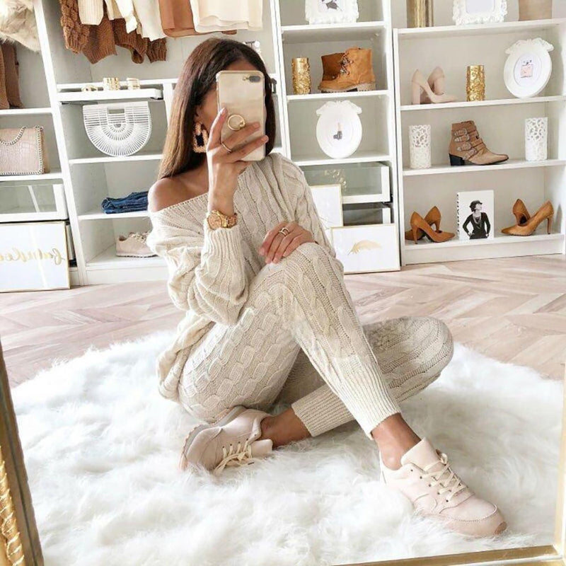 Women Knitted Lounge Wear Crop Top Suit