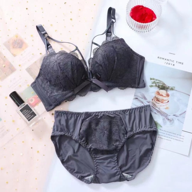 Gather Small Breasts To Close The Breasts To Prevent Sagging Bra